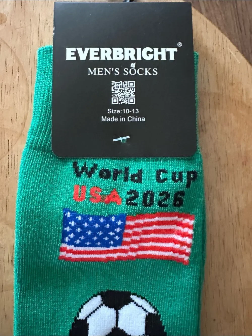 Men's Green World Cup Soccer Crew Socks with USA Flag 2 pairs